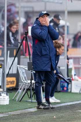 GOOGLE PIXEL Frauen-Bundesliga: 1. FC Köln - 1. FC Nürnberg, 23.03.2024 Daniel Weber (1. FC Köln, Cheftrainer). GOOGLE PIXEL Frauen-Bundesliga, 1. FC Köln - 1. FC Nürnberg, 17. Spieltag, am 23.03.2024, Franz-Kremer-Stadion, Köln DFL regulations prohibit any use of photographs as image sequences and or quasi-video Copyright: xBEAUTIFULxSPORTS Meuselx