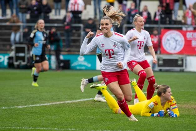 GOOGLE PIXEL Frauen-Bundesliga: 1. FC Köln - 1. FC Nürnberg, 23.03.2024 Selina Cerci (1. FC Köln, 29) jubelt nach ihrem Tor zum 3:1. GOOGLE PIXEL Frauen-Bundesliga, 1. FC Köln - 1. FC Nürnberg, 17. Spieltag, am 23.03.2024, Franz-Kremer-Stadion, Köln DFL regulations prohibit any use of photographs as image sequences and or quasi-video Copyright: xBEAUTIFULxSPORTS Meuselx