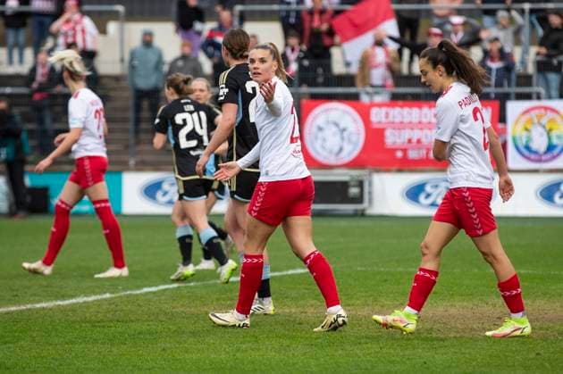GOOGLE PIXEL Frauen-Bundesliga: 1. FC Köln - 1. FC Nürnberg, 23.03.2024 Selina Cerci (1. FC Köln, 29) beschwert sich. GOOGLE PIXEL Frauen-Bundesliga, 1. FC Köln - 1. FC Nürnberg, 17. Spieltag, am 23.03.2024, Franz-Kremer-Stadion, Köln DFL regulations prohibit any use of photographs as image sequences and or quasi-video Copyright: xBEAUTIFULxSPORTS Meuselx
