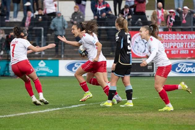 GOOGLE PIXEL Frauen-Bundesliga: 1. FC Köln - 1. FC Nürnberg, 23.03.2024 Jubel nach Tor zum 3:3. GOOGLE PIXEL Frauen-Bundesliga, 1. FC Köln - 1. FC Nürnberg, 17. Spieltag, am 23.03.2024, Franz-Kremer-Stadion, Köln DFL regulations prohibit any use of photographs as image sequences and or quasi-video Copyright: xBEAUTIFULxSPORTS Meuselx