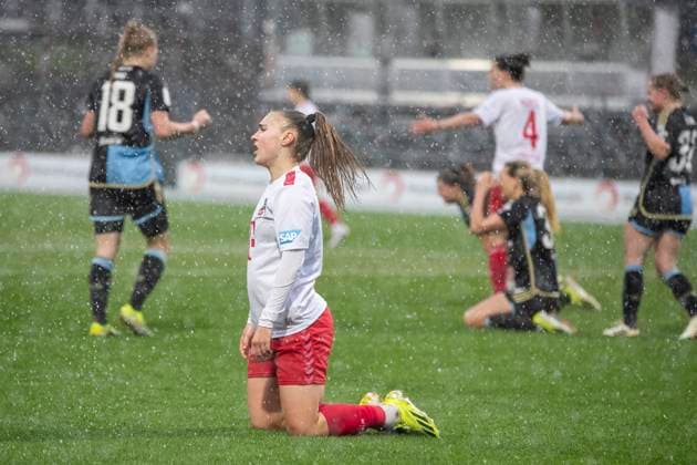 GOOGLE PIXEL Frauen-Bundesliga: 1. FC Köln - 1. FC Nürnberg, 23.03.2024 Alena Bienz (1. FC Köln, 11) sackt mit Schlusspfiff zusammen. GOOGLE PIXEL Frauen-Bundesliga, 1. FC Köln - 1. FC Nürnberg, 17. Spieltag, am 23.03.2024, Franz-Kremer-Stadion, Köln DFL regulations prohibit any use of photographs as image sequences and or quasi-video Copyright: xBEAUTIFULxSPORTS Meuselx