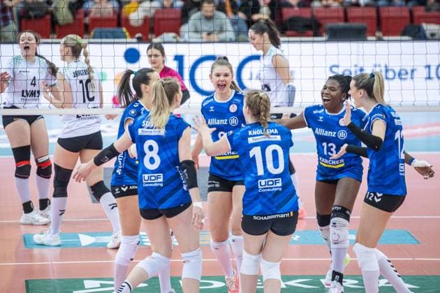 Jubel beim MTV Stuttgart - Mitte: Eline Timmermann (Allianz MTV Stuttgart, 09) Allianz MTV Stuttgart - USC Muenster, 23.03.2024, Stuttgart (SCHARRena), DEU Allianz MTV Stuttgart - USC Muenster, Volleyball Bundesliga, Frauen, VBL, Saison 2023 24, 23.03.2024, Stuttgart (SCHARRena), DEU Stuttgart Copyright: xSandyxDinkelackerx EP_SDR