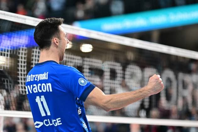 Volleyball I Herren I 2023-2024 I Bundesliga I Playoffs I Viertelfinale I Spiel 2 I SVG Lüneburg - WWK Volleys Herrsching I 23.3.2024 Jubel, Begeisterung, Enthusiasmus, Euphorie, Freude, Glücksgefühl, Heiterkeit bei: Xander Wolf Wassenaar Ketrzynski (11, SVG Lüneburg) für den ersten Punkt Lüneburg LKH Arena Niedersachsen Deutschland Copyright: xLobeca AndreasxHannigx