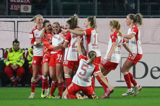 Sport Themen der Woche KW12 Sport Bilder des Tages 23.03.2024, xgox, Fussball 1.Bundesliga Damen, VfL Wolfsburg - FC Bayern München emspor, v.l. Georgia Stanway (Bayern, 31) Jubel, Torjubel, jubelt ueber das Tor, celebrate the goal, celebration (DFL DFB REGULATIONS PROHIBIT ANY USE OF PHOTOGRAPHS as IMAGE SEQUENCES and or QUASI-VIDEO) Wolfsburg *** 23 03 2024, xgox, Fußball 1 Bundesliga Damen, VfL Wolfsburg FC Bayern München emspor, v l Georgia Stanway Bayern, 31 Jubel, Torjubel, jubelt ueber das Tor, celebrate the goal, celebration DFL DFB REGULATIONS PROHIBIT ANY USE OF PHOTOGRAPHS as IMAGE SEQUENCES and or QUASI VIDEO Wolfsburg