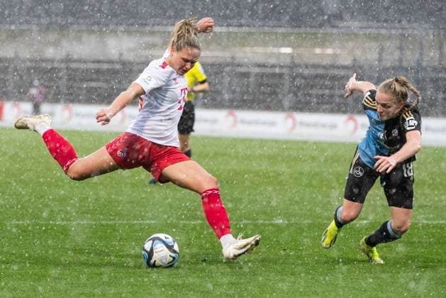 GOOGLE PIXEL Frauen-Bundesliga: 1. FC Köln - 1. FC Nürnberg, 23.03.2024 Marleen Schimmer (1. FC Köln, 23), Franziska Mai (1. FC Nürnberg, 18). GOOGLE PIXEL Frauen-Bundesliga, 1. FC Köln - 1. FC Nürnberg, 17. Spieltag, am 23.03.2024, Franz-Kremer-Stadion, Köln DFL regulations prohibit any use of photographs as image sequences and or quasi-video Copyright: xBEAUTIFULxSPORTS Meuselx
