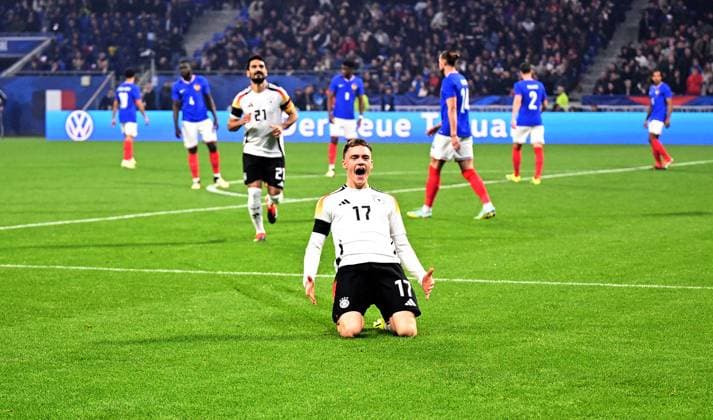 FUSSBALL INTERNATIONAL Testspiel in Lyon Frankreich - Deutschland 23.03.2023 Jubel nach dem Tor zum 0 - 1 durch den Torschuetzen Florian Wirtz (Deutschland)
