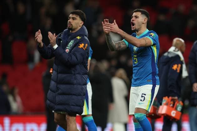 England v Brazil - International Friendly, Länderspiel, Nationalmannschaft Lucas Paqueta and Bruno Guimaraes of Brazil celebrate after winning the international friendly match between England and Brazil at Wembley Stadium on March 23, 2024 in London, England. London Wembley Stadium England United Kingdom Copyright: xEdxSykes Sportsphoto APLx 13970056