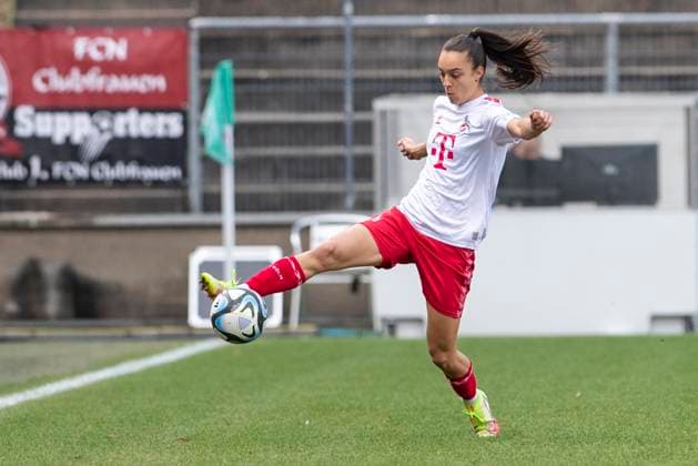 GOOGLE PIXEL Frauen-Bundesliga: 1. FC Köln - 1. FC Nürnberg, 23.03.2024 Natalia Padilla-Bidas (1. FC Köln, 22). GOOGLE PIXEL Frauen-Bundesliga, 1. FC Köln - 1. FC Nürnberg, 17. Spieltag, am 23.03.2024, Franz-Kremer-Stadion, Köln DFL regulations prohibit any use of photographs as image sequences and or quasi-video Copyright: xBEAUTIFULxSPORTS Meuselx