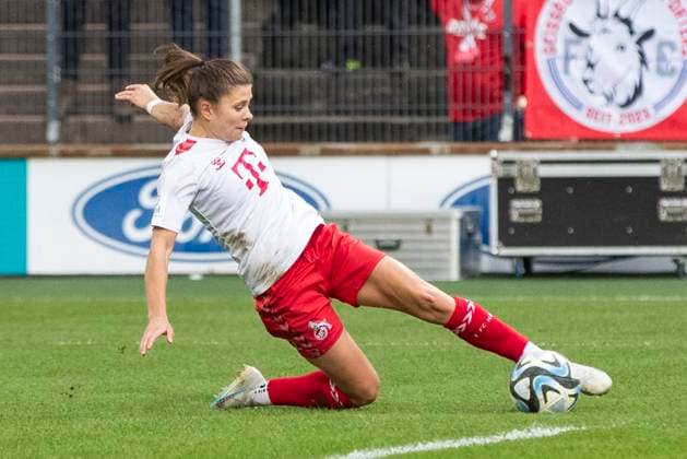 GOOGLE PIXEL Frauen-Bundesliga: 1. FC Köln - 1. FC Nürnberg, 23.03.2024 Martyna Wiankowska (1. FC Köln, 26) bereitet mit ihrer Hereingabe das Tor zum 3:3 vor. GOOGLE PIXEL Frauen-Bundesliga, 1. FC Köln - 1. FC Nürnberg, 17. Spieltag, am 23.03.2024, Franz-Kremer-Stadion, Köln DFL regulations prohibit any use of photographs as image sequences and or quasi-video Copyright: xBEAUTIFULxSPORTS Meuselx