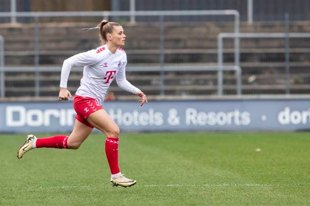 GOOGLE PIXEL Frauen-Bundesliga: 1. FC Köln - 1. FC Nürnberg, 23.03.2024 Selina Cerci (1. FC Köln, 29) wird eingewechselt. GOOGLE PIXEL Frauen-Bundesliga, 1. FC Köln - 1. FC Nürnberg, 17. Spieltag, am 23.03.2024, Franz-Kremer-Stadion, Köln DFL regulations prohibit any use of photographs as image sequences and or quasi-video Copyright: xBEAUTIFULxSPORTS Meuselx
