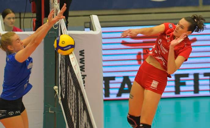 23.03.2024, Dresdens Nathalie Lemmens schmettert, Volleyball, Bundesliga, play off Viertelfinale, Dresdner SC - VC Wiesbaden 2:3, Dresden Sachsen