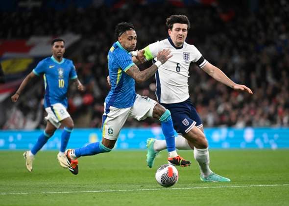 London-England, March 23, 2024 - Raphinha of Brazil and Harry Maguire of England during the International Friendly, Länderspiel, Nationalmannschaft football match between England and Brazil at Wembley Stadium in London, England. (Andre Ricardo SPP) Copyright: xAndrexRicardox xSPPx spp-en-AnRiSp-rmc230324-15