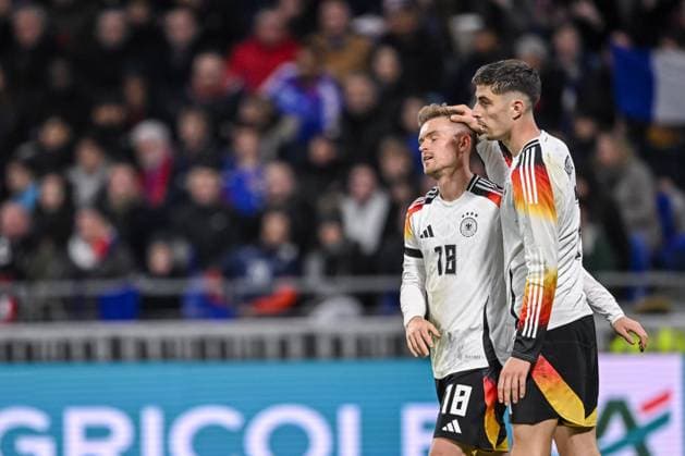 23.03.2024, Lyon, France, Groupama Stadium, Frankreich vs Deutschland - International Friendly, Länderspiel, Nationalmannschaft Maximilian Mittelstaedt (Germany) und Kai Havertz (Germany) gestikuliert, gestik (Foto H. Langer) Lyon Groupama Stadium France