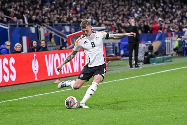 23.03.2024, Lyon, France, Groupama Stadium, Frankreich vs Deutschland - International Friendly, Länderspiel, Nationalmannschaft Toni Kroos (Germany) in Aktion, am Ball, Einzelaktion (Foto H. Langer) Lyon Groupama Stadium France