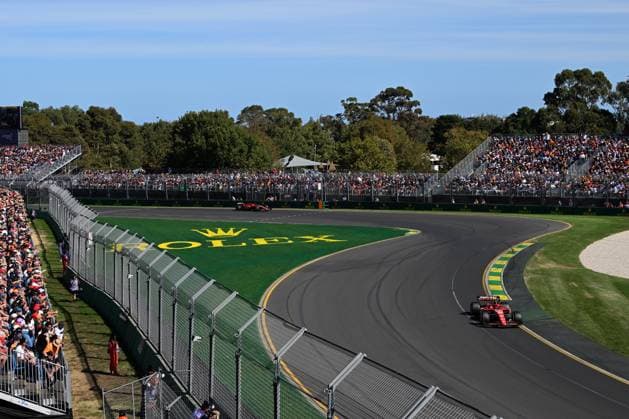 AUSTRALIAN F1 GRAND PRIX, General view as Carlos Sainz of Ferrari drives during the Australian Grand Prix 2024 at Albert Park Circuit in Melbourne, Sunday, March 24, 2024. ( NO ARCHIVING, EDITORIAL USE ONLY, NO USE IN BOOKS WITHOUT CONSENT MELBOURNE VICTORIA AUSTRALIA  Copyright: xJOELxCARRETTx 20240324001921939109