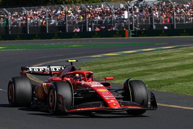 AUSTRALIAN F1 GRAND PRIX, Carlos Sainz of Ferrari drives during the Australian Grand Prix 2024 at Albert Park Circuit in Melbourne, Sunday, March 24, 2024. ( NO ARCHIVING, EDITORIAL USE ONLY, NO USE IN BOOKS WITHOUT CONSENT MELBOURNE VICTORIA AUSTRALIA  Copyright: xJOELxCARRETTx 20240324001921941162