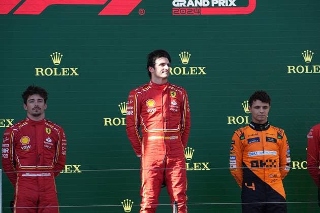 FORMULA 1 ROLEX AUSTRALIAN GRAND PRIX 2024 24.03.2024, Albert Park Circuit, Melbourne, FORMULA 1 ROLEX AUSTRALIAN GRAND PRIX 2024 ,im Bild Sieger Carlos Sainz Jr. (ESP), Scuderia Ferrari, 2.Platz für Charles Leclerc (MCO), Scuderia Ferrari, 3.Platz für Lando Norris (GBR), McLaren F1 Team