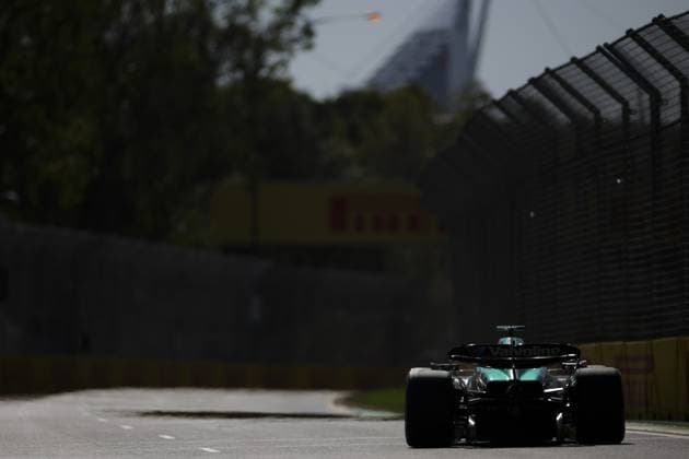 18 STROLL Lance (can), Aston Martin F1 Team AMR24, action during the Formula 1 Rolex Australian Grand Prix 2024, 3rd round of the 2024 Formula One World Championship, WM, Weltmeisterschaft from March 22 to 24, 2024 on the Albert Park Circuit, in Melbourne, Australia - F1 - AUSTRALIAN GRAND PRIX 2024 DPPI Panoramic  240324_R03_AUSTRALIA_EA012857