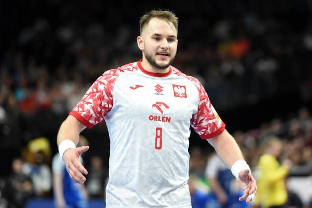 Handball I Herren I EHF EURO 2024 I Gruppe D I 3. Spieltag I Polen - Färöer I 13.01.2024 Bartlomiej Bis (8, Polen) Berlin Mercedes-Benz Arena Berlin Deutschland Copyright: xLobeca JanxKirschnerx