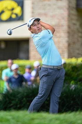PALM HARBOR, FL - MARCH 23: Dylan Wu (USA) watches his tee shot on 16 during Rd3 of the Valspar Championship at Innisbrook Resort - Copperhead, on March 23, 2024, in Palm Harbor, Florida. (Photo by Ken Murray Icon Sportswire) GOLF: MAR 23 PGA, Golf Herren Valspar Championship EDITORIAL USE ONLY Icon2403230243