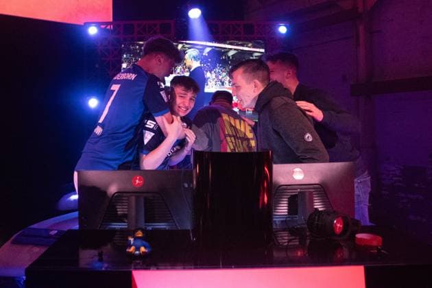 Virtual Bundesliga Club Championship by WOW: Finale; 24.03.2024 Jonas Wirth (Jonny, SC Paderborn 07), Jamie Bartel (Chaser, SC Paderborn 07) im Jubel Virtual Bundesliga Club Championship by WOW: Finale; 24.03.2024