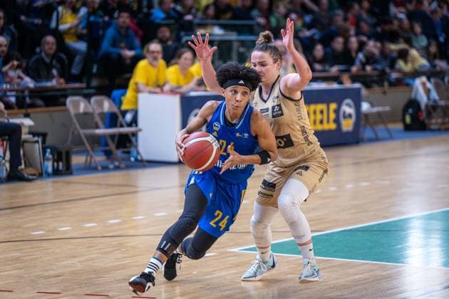 Basketball Berlin 24.03.2024 Saison 2023 2024 1. Bundesliga DBBL Play-offs Viertelfinale Spiel 2 Alba Berlin - Saarlouis Royals Deeshyra Thomas (Alba, No.24)