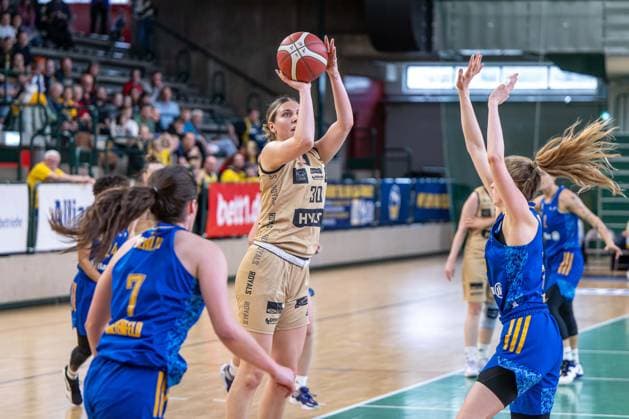 Basketball Berlin 24.03.2024 Saison 2023 2024 1. Bundesliga DBBL Play-offs Viertelfinale Spiel 2 Alba Berlin - Saarlouis Royals Isabelle Spingola (Saarlouis, No.30)
