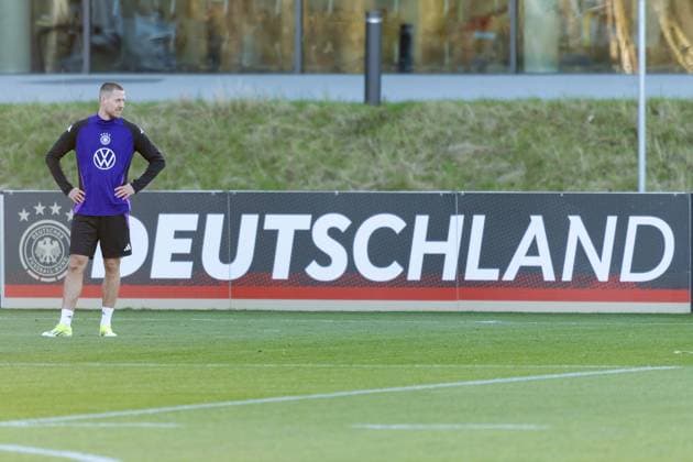 DFB - Pressekonferenz und Abschlusstraining der Nationalmannschaft Waldemar Anton (Deutschland, 16). DFB-Pressekonferenz und Abschlusstraining vor dem Fußball-Testspiel zwischen Deutschland und der Niederlande auf dem DFB-Campus in Frankfurt am Main am 25. März 2024., Frankfurt am Main Hessen Deutschland DFB-Campus