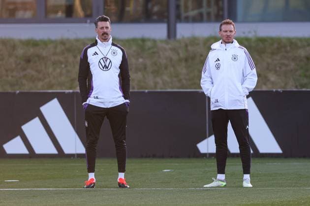 Abschlusstraining der deutschen Nationalmannschaft vor dem Spiel gegen die Niederlande am 25.03.2024 im DFB Campus in Frankfurt Co-Trainer Sandro Wagner (Deutschland) und Bundestrainer Julian Nagelsmann (Deutschland)