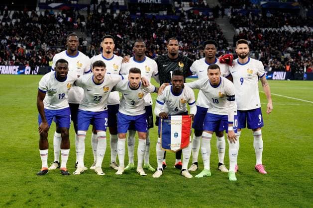 France team group, Mannschaftsbild, Totale in new away strip France v Chile, International Friendly, Länderspiel, Nationalmannschaft Football, Stade Velodrome, Marseille, France - 26 Mar 2024 EDITORIAL USE ONLY No use with unauthorised audio, video, data, fixture lists, club league logos or live services. Online in-match use limited to 120 images, no video emulation. No use in betting, games or single club league player publications.  Copyright: xDavexWinter Shutterstockx 14400428h