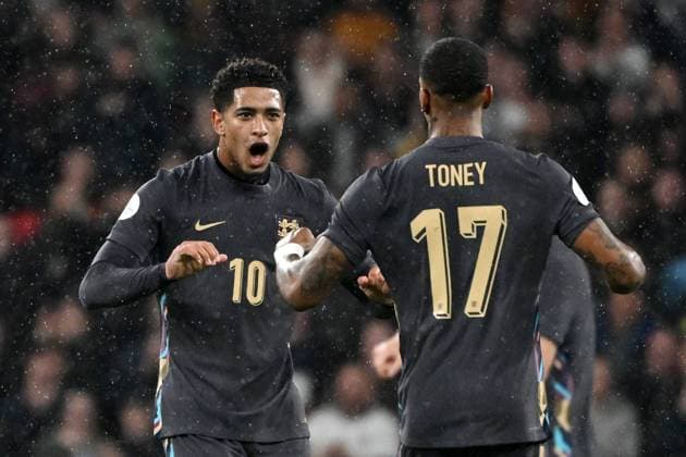 240326 England vs Belgium Ivan Toney of England celebrates with Jude Bellingham of England after scoring the 1-1 goal during a friendly football game between the national teams of England and Belgium in preparation on the UEFA EURO, EM, Europameisterschaft,Fussball 2024 tournament, on March 26, 2024 in Wembley Stadium, London, England, United Kingdom. (Photo by Maarten Straetemans Isosport) LONDON United Kingdom  Copyright: xx 448745