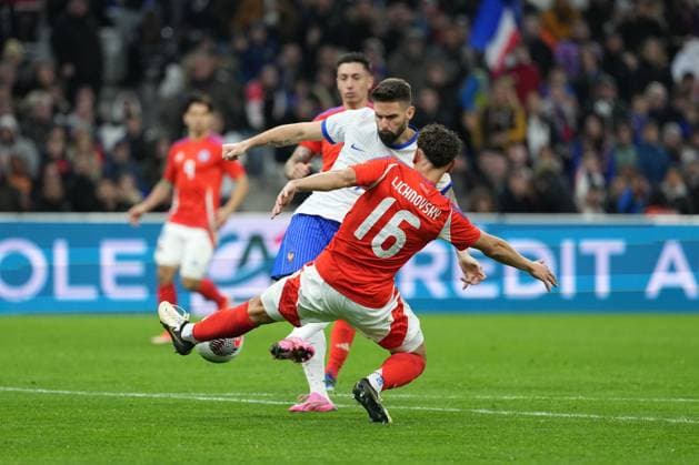 Olivier Giroud of France sees his shot blocked by Igor Lichnovsky of Chile France v Chile, International Friendly, Länderspiel, Nationalmannschaft Football, Stade Velodrome, Marseille, France - 26 Mar 2024 EDITORIAL USE ONLY No use with unauthorised audio, video, data, fixture lists, club league logos or live services. Online in-match use limited to 120 images, no video emulation. No use in betting, games or single club league player publications.  Copyright: xDavexWinter Shutterstockx 14400428bg