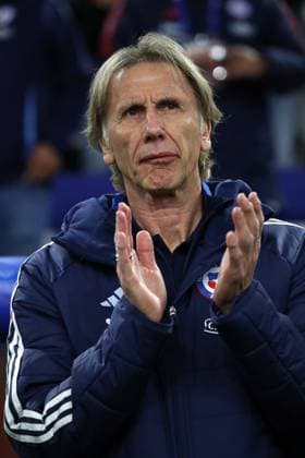 Futbol, Chile vs Francia Partido amistoso, eliminatorias al mundial 2026. El entrenador de la seleccion chilena Ricardo Gareca es fotografiado durante del partido amistoso contra Francia disputado en el estadio Velodrome de Marsella, Francia. 26 03 2024 Manu Blondeau AOP SIPA PHOTOSPORT Football, Chile vs Francia Friendly match, 2026 World cup qualifiers. Chile s head coach Ricardo Gareca is pictured during the friendly match against Francia held at the Velodrome stadium in Marsella, France. 26 03 2024 Manu Blondeau AOP SIPA PHOTOSPORT Chile vs Francia, Partido amistoso 2024