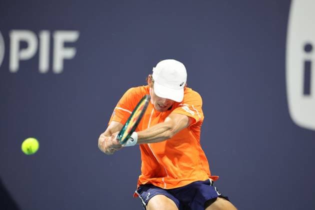 March 26, 2024, Miami Gardens, Florida, United States Of America: MIAMI GARDENS, FLORIDA - MARCH 26: Fabian Marozsan of Hungary defeats Alex De Minaur of Australia in the quarterfinals of the Miami Open at the Hard Rock Stadium on March 26, 2024 in Miami Gardens, Florida....People: Alex De Minaur Miami Open Presented by Itau 2024 - Day 11  - ZUMAs214 20240326_ada_s214_061 Copyright: xSMGx