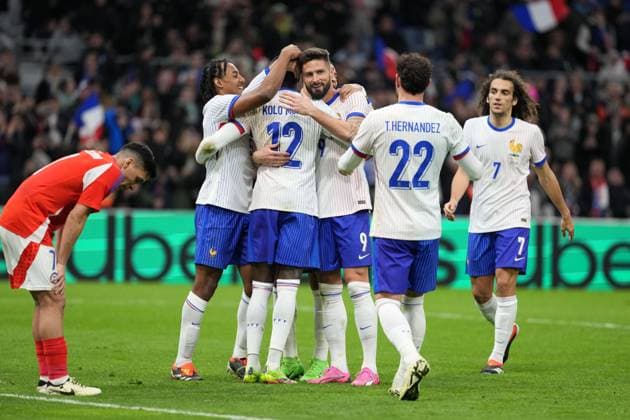 Olivier Giroud of France celebrates after he puts his side 3-1 ahead France v Chile, International Friendly, Länderspiel, Nationalmannschaft Football, Stade Velodrome, Marseille, France - 26 Mar 2024 EDITORIAL USE ONLY No use with unauthorised audio, video, data, fixture lists, club league logos or live services. Online in-match use limited to 120 images, no video emulation. No use in betting, games or single club league player publications.  Copyright: xDavexWinter Shutterstockx 14400428kn