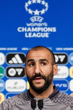 240327 Head coach Mak Lind of Häcken at a press conference, PK, Pressekonferenz ahead of a training session with Häcken on March 27, 2024 in Paris. Photo: Michael Erichsen BILDBYRAN COP 89 MI0633 fotboll football soccer fotball champions league träning practice training häcken dam bbeng Copyright: MICHAELxERICHSEN BB240327MI021