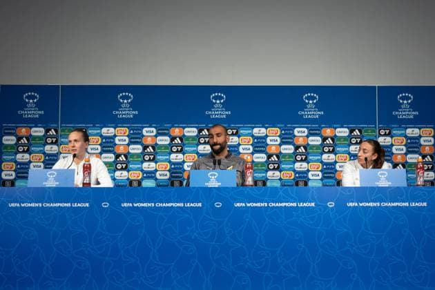 240327 Filippa Curmark, Head coach Mak Lind and Rusul Rosa Kafaji of Häcken during a press conference, PK, Pressekonferenz ahead of a training session with Häcken on March 27, 2024 in Paris. Photo: Michael Erichsen BILDBYRAN COP 89 MI0633 bbeng champions league dam football fotball fotboll häcken practice soccer training träning Copyright: MICHAELxERICHSEN BB240327MI036
