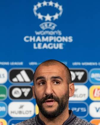 240327 Head coach Mak Lind of Häcken during a press conference, PK, Pressekonferenz ahead of a training session with Häcken on March 27, 2024 in Paris. Photo: Michael Erichsen BILDBYRAN COP 89 MI0633 bbeng champions league dam football fotball fotboll häcken practice soccer training träning Copyright: MICHAELxERICHSEN BB240327MI047