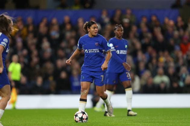 27th March 2024; Stamford Bridge, London, England: UEFA Womens Champions League Football, Chelsea versus Ajax; Jess Carter of Chelsea  ActionPlus12622326 KatiexChan