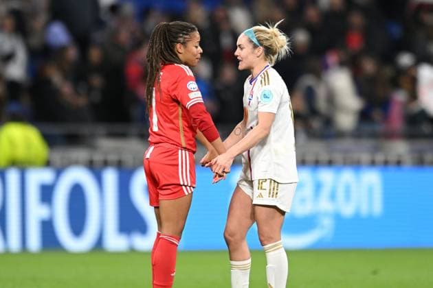 Ellie Carpenter (lyon) et Jessica Silva (benfica) FOOTBALL: Olympique Lyonnais FÃ minines vs Benfica Lisbonne - 1 4 de finale Ligue des Champions FÃ minine - 27 03 2024 FredericChambert Panoramic 