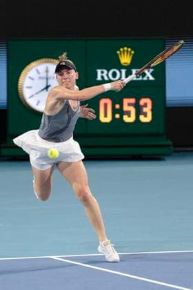 MIAMI GARDENS, FL - MARCH 27: Eketerina Alexandrova in action here during the Quarter-Finals match at the Miami Open on March 27, 2024, at Hard Rock Stadium in Miami Gardens, FL. (Photo by Andrew Patron Icon Sportswire) TENNIS: MAR 27 Miami Open EDITORIAL USE ONLY Icon2403270555