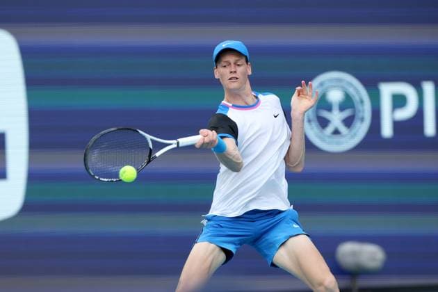 March 27, 2024, Miami Gardens, Florida, United States Of America: MIAMI GARDENS, FLORIDA - MARCH 27: Jannik Sinner of Italy defeats Tomas Machac of the Czech Republic at the net after defeating him on Day 12 of the Miami Open at Hard Rock Stadium on March 27, 2024 in Miami Gardens, Florida. ....People: Jannik Sinner Miami Gardens United States Of America - ZUMAs214 20240327_ada_s214_029 Copyright: xSMGx
