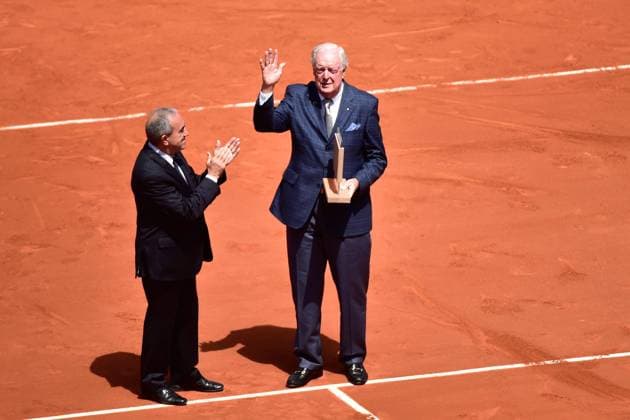 Tennis 2015: French Open MAY 30 Jean GACHASSIN Fred STOLLE - 30.05.2015 - Jour 7 - Roland Garros 2015 .Photo : Dave Winter Icon France EDITORIAL USE ONLY Copyright: xx ZUMA-20150530_zaa_ci1_784.jpg Winter IconxSportsx csmphototwo109884