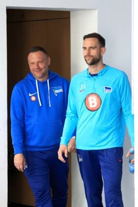 DEU, DFL, 2. FBL Hertha BSC, PK, 28.03.2024, Sportforum, Berlin, DEU, DFL, 2. FBL Hertha BSC, PK, im Bild Cheftrainer Pal Dardai (Hertha BSC Berlin), Marius Gersbeck (Hertha BSC Berlin 35) DFL - regulations prohibit any use of Photographs as image sequences and or quasi-video Foto: Juergen Engler nordphoto GmbH