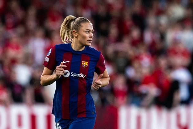 240328 Fridolina Rolfö of Barcelona during the UEFA Women s Champions League quarterfinal football match between Barcelona and Brann on March 28, 2024 in Barcelona. Photo: Vegard Grott BILDBYRAN kod VG VG0589 bbeng champions league mesterligaen dam football fotball fotboll soccer barcelona barca brann kvartfinale quarter final tfk women s champions league Copyright: VEGARDxGRoTT BB240328VG023