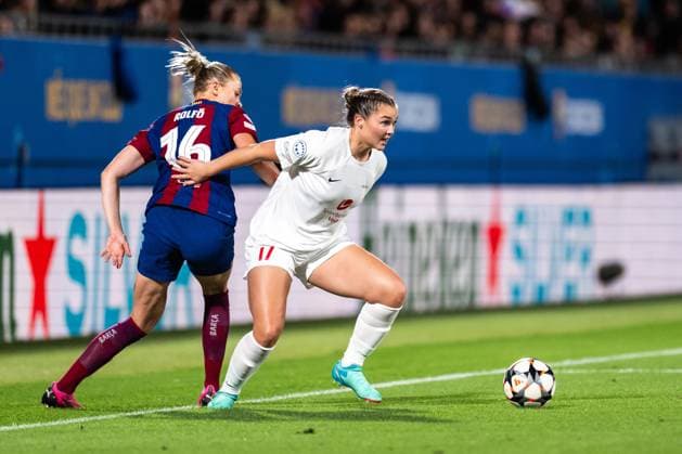 Fußball, CL Frauen, FC Barcelona - Brann Bergen 240328 Fridolina Rolfö of Barcelona and Anna Nerland Aahjem of Brann during the UEFA Women s Champions League quarterfinal football match between Barcelona and Brann on March 28, 2024 in Barcelona. Photo: Vegard Grott BILDBYRAN kod VG VG0589 bbeng champions league mesterligaen dam football fotball fotboll soccer barcelona barca brann kvartfinale quarter final tfk women s champions league Copyright: VEGARDxGRoTT BB240328VG050