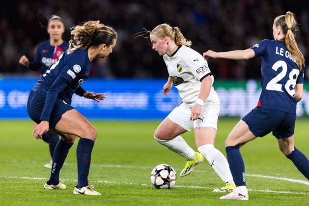 240328 Johanna Fossdalsa Sorensen of Häcken during the UEFA Women s Champions League football match quarterfinal two between Paris Saint Germain and Häcken on March 28, 2024 in Paris. Photo: Michael Erichsen BILDBYRAN COP 89 MI0635 fotboll football soccer fotball champions league kvartsfinal quarterfinal quarterfinals paris saint germain häcken dam bbeng bbauto Copyright: MICHAELxERICHSEN BB240328MI107
