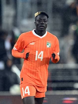 LENS - Oumar Diakite of Ivory Coast during the friendly Interland match between Ivory Coast and Uruguay at Stade Bollaert Delelis on March 26, 2024 in Lens, France. ANP Hollandse Hoogte International Friendly, Länderspiel, Nationalmannschaft 2024 xVIxANPxSportx xGerritxvanxKeulenxIVx 494739926 originalFilename: 494739926.jpg