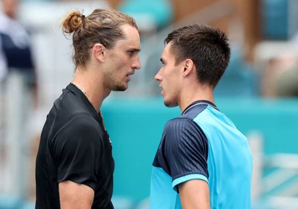 March 28, 2024, Miami Gardens, Florida, United States Of America: MIAMI GARDENS, FLORIDA - MARCH 28: Alexander Zverev of Germany defeats Fabian Marozsan of Hungary on Day 13 of the Miami Open at Hard Rock Stadium on March 28, 2024 in Miami Gardens, Florida....People: Alexander Zverev, Fabian Marozsan Miami Gardens United States Of America - ZUMAs214 20240328_ada_s214_040 Copyright: xSMGx