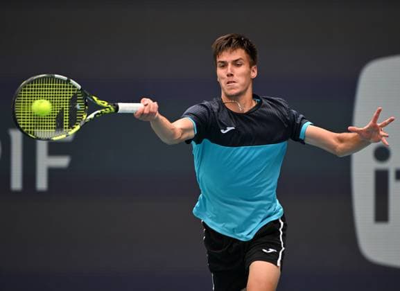 MIAMI GARDENS FL - MARCH 28: Alexander Zverev Vs Fabian Marozsan during men s quarter finals at The Miami Open at Hard Rock Stadium on March 28, 2024 in Miami Gardens, Florida.mpi04 MediaPunch Copyright: xmpi04x xxMediaPunchx